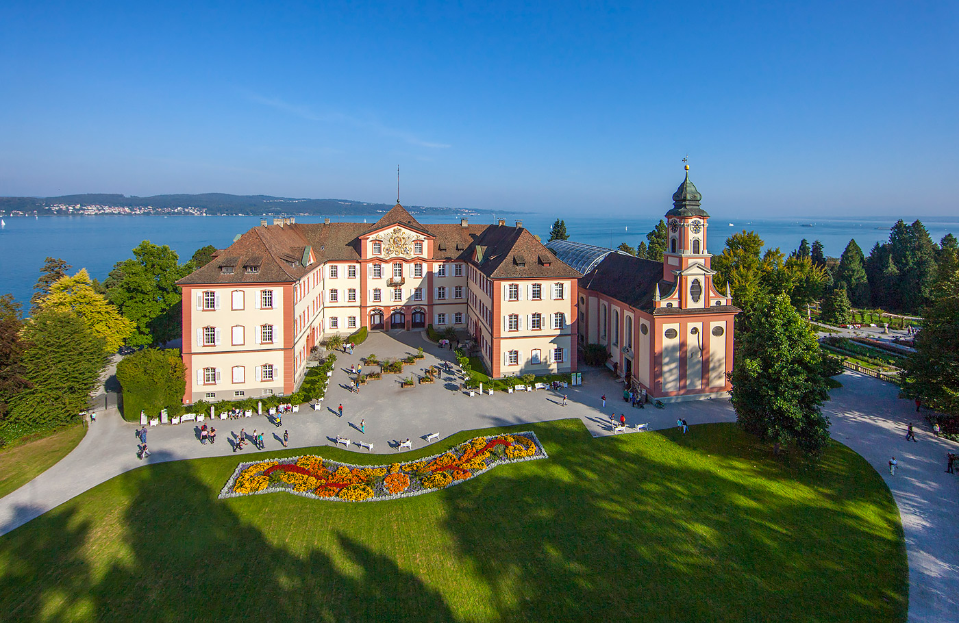 6-daagse reis van Maaskant Reizen naar Duitsland, per comfort-class touringcar; De Bodensee – Sfeervol genieten in Zuid-Duitsland Met o.a. Lindau, bloemeneiland Mainau & de Rijnwaterval