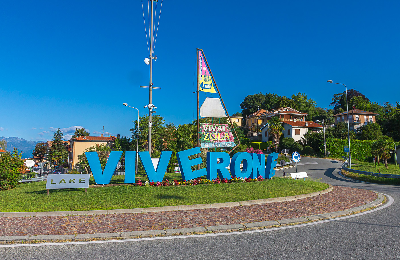 Busreis per comfort-class touringcar naar Noord-Italië Met o.a. Milaan, Turijn, Ricetta di Candela, Oropa en Ivrea
