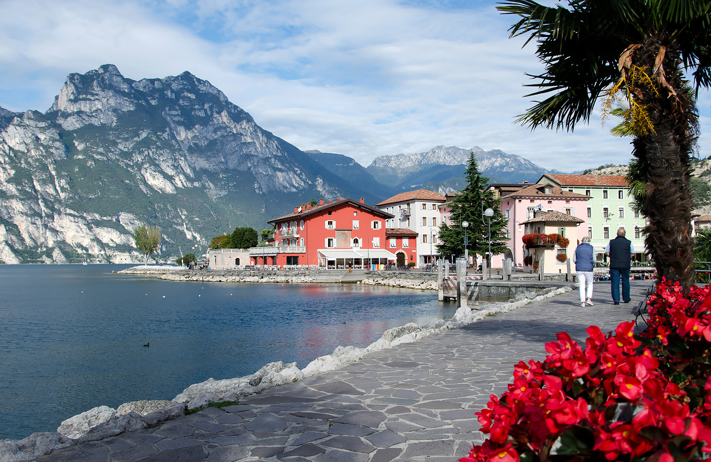 Busreis Zuid-Tirol met het Gardameer, Malcésine, Bassano del Grappa, Padua, Merano, Trento en Innsbruck. Maaskant Reizen, Noord-Italië, Comfort-class touringcar