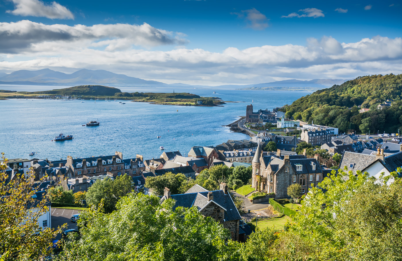 Met Maaskant Reizen per comfort-class touringcar maken we de Engeland & Schotland Rondreis Met York, Edinburgh, Fort William, Eiland Mull en Lake District!