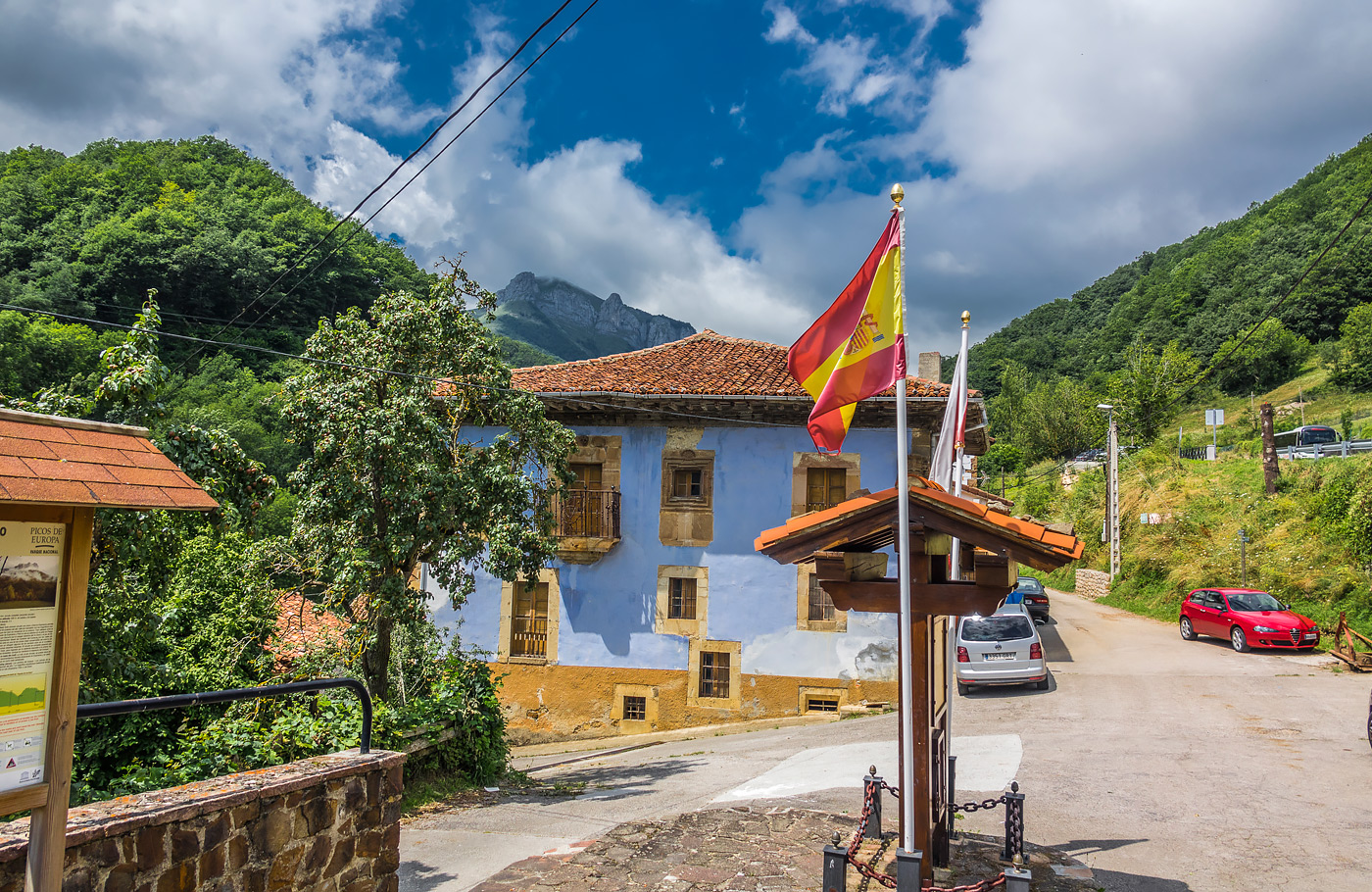 Met Maaskant Reizen per comfort-class touringcar naar Asturië, Cantabrië en Galicië Met o.a. Bilbao, Picos de Europa, Oviedo, Santiago de Compostela, León, Burgos en San Sebastian.